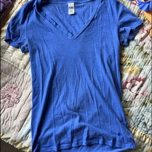 Blue VS/PINK tee. Size L.